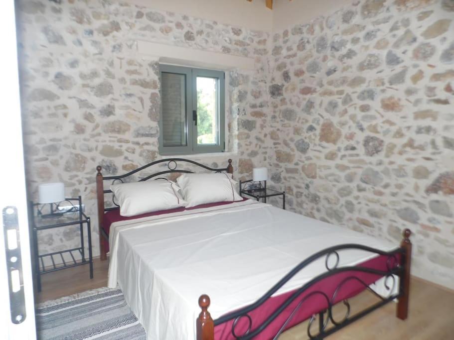 Villa Alonia Kalamata Exterior foto